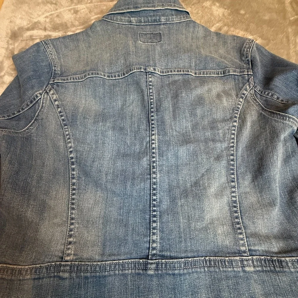 Levi's Light Wash Denim Jacket XL Stretch Trucker Jean Jacket